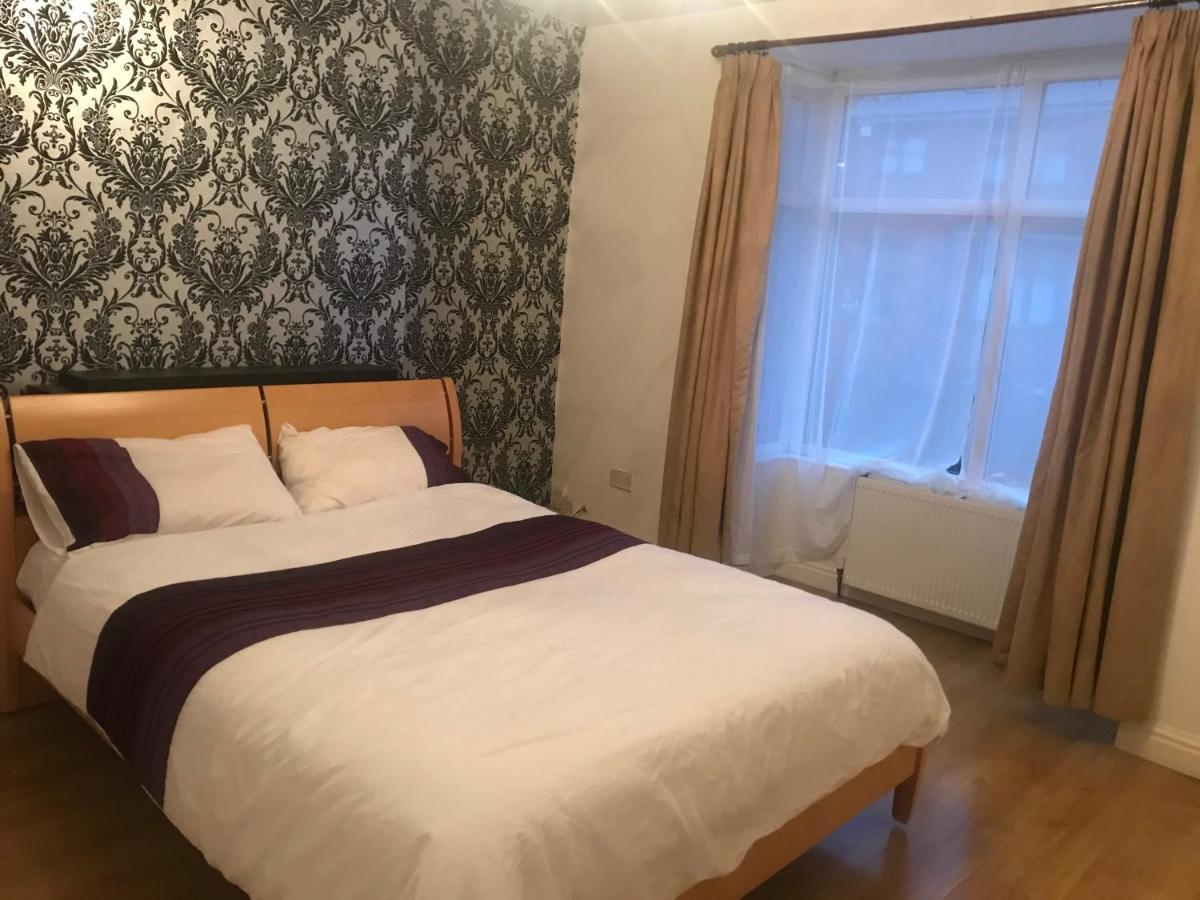 울버햄프턴 New Cross House 아파트 외부 사진