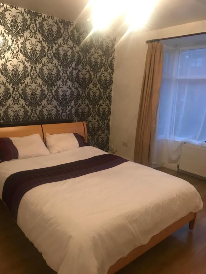울버햄프턴 New Cross House 아파트 외부 사진