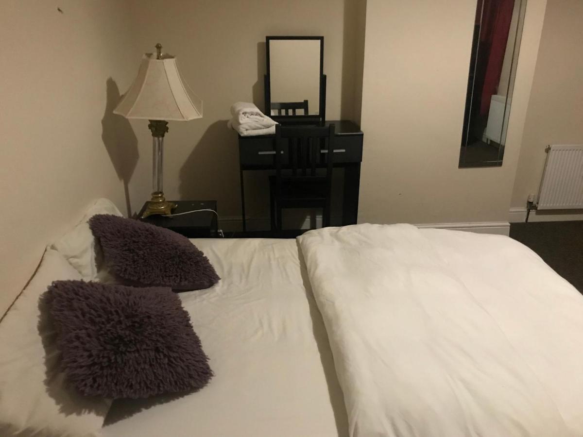 울버햄프턴 New Cross House 아파트 외부 사진
